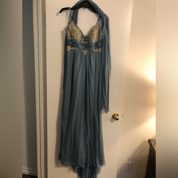 Formal Dress - Picture 1 of 2